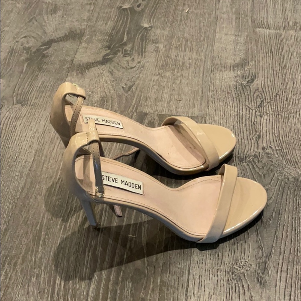 Steve Madden Heels 8.5 (run 1/2 size small) used